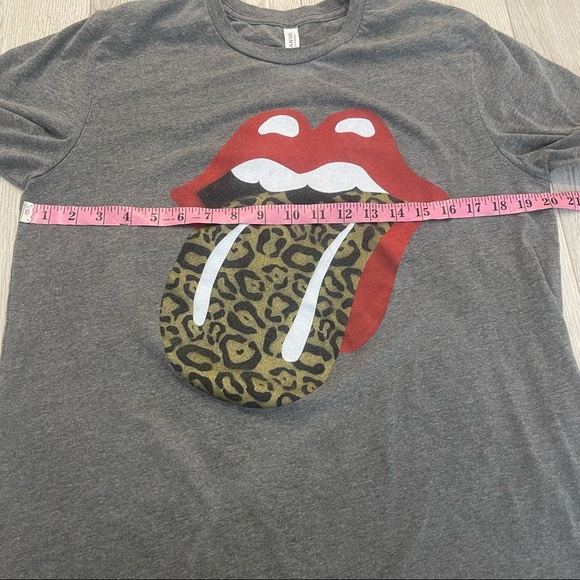 Gray Classic Red Lips Leopard Tongue T-Shirt Size L Bella + Canvas - Picture 4 of 8